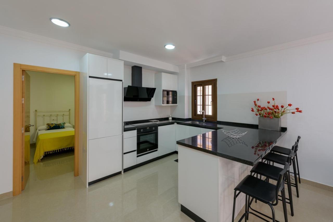 Apartamento Centrico Sibarys - 2 Dormitorios- Calle Pintada 네르하 외부 사진
